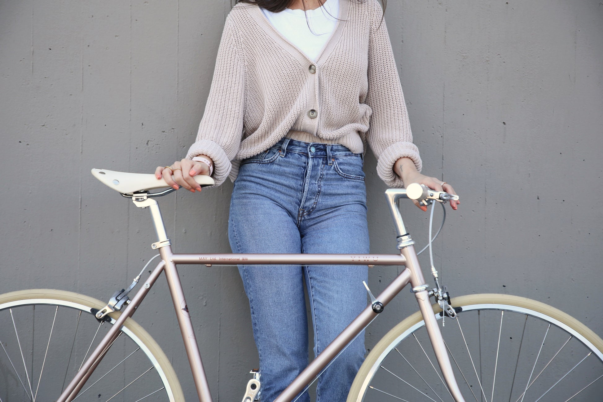 Urban City Bike – YIWU Rose Pearl Matt 8-Speed Ride