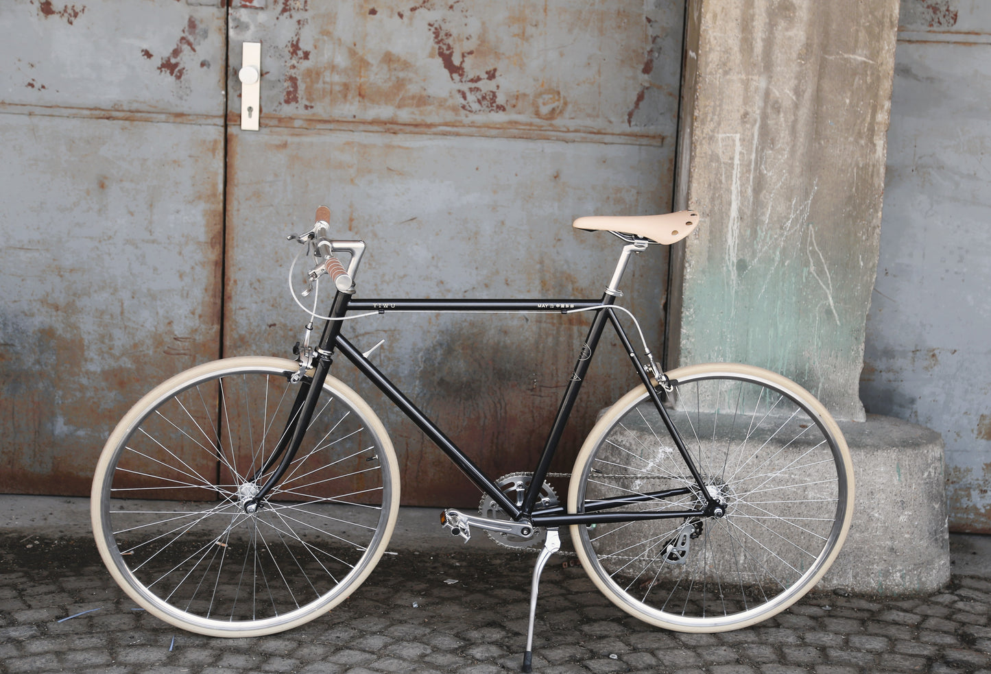 Lightweight City Bike – YIWU Night Blue, 8-Speed Ride