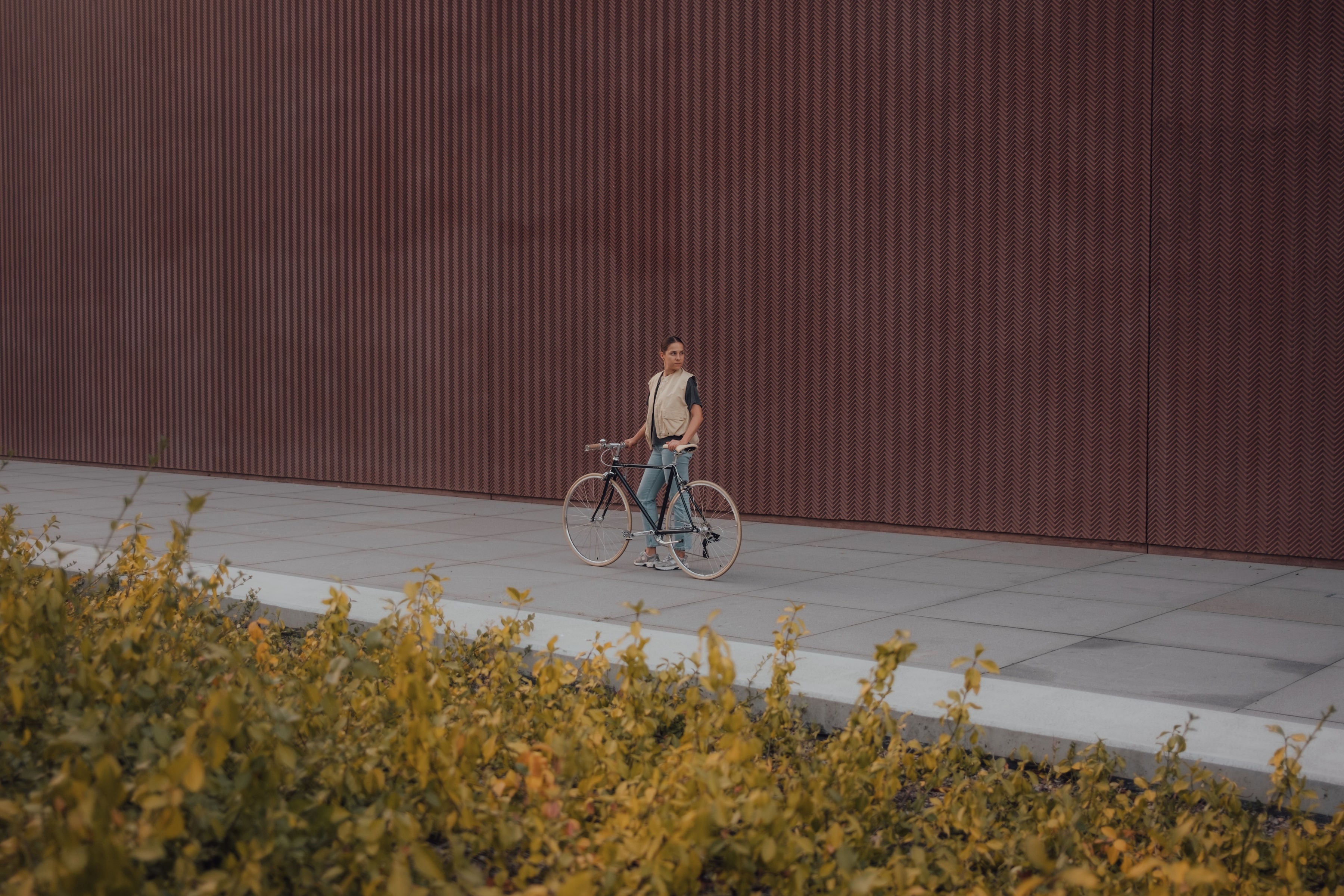 Our components are chosen to get you almost anywhere. Our 8 gears work well for hilly cities and fast downhill rides.