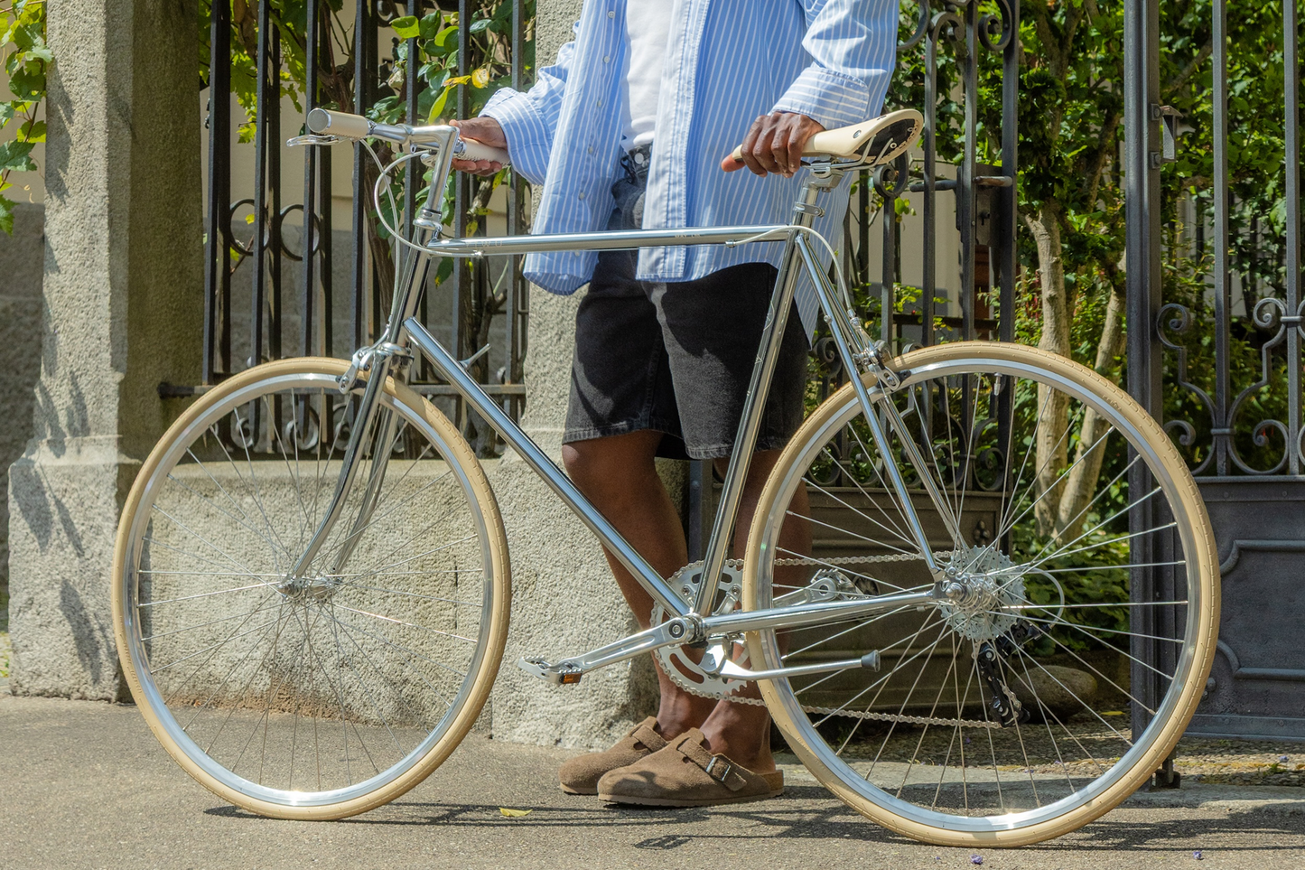 Black Friday Bundle: YIWU+ Chrome 8-Gang Fahrrad mit Accessories