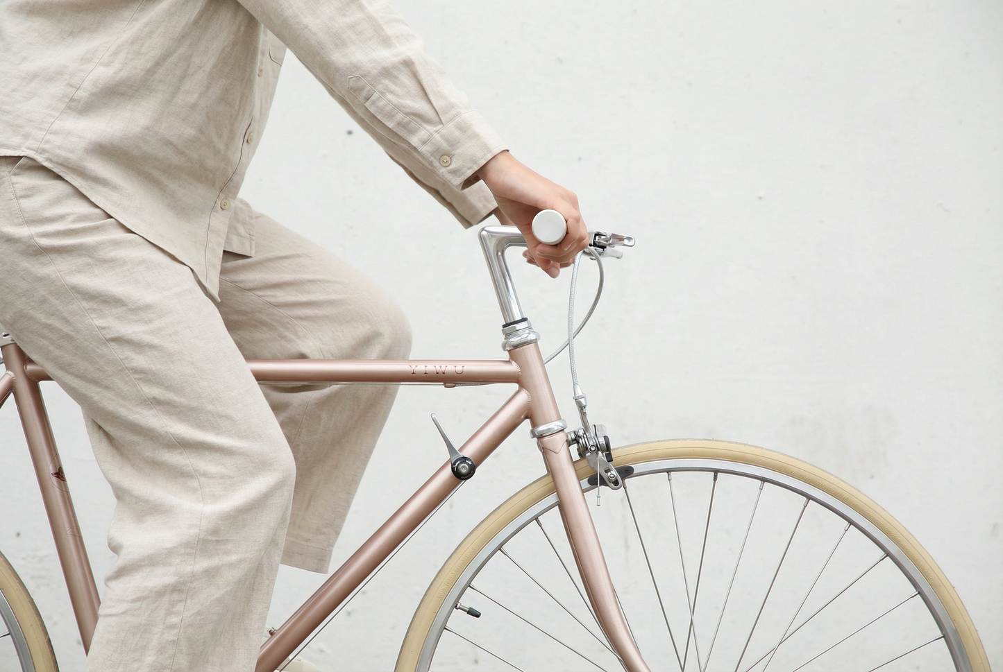 YIWU Rosé Pearl Matt Citybike (S)